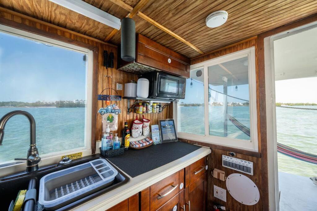 Beautiful Houseboat In Key West Hotel Eksteriør billede